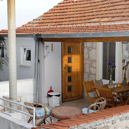 Apartment Cacini Dvori Lastovo Szoba fotó